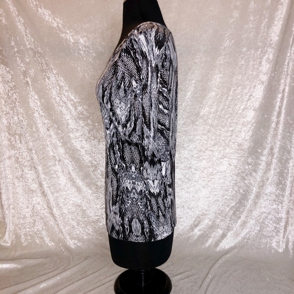 Super soft snakeskin top - Picture 3 of 6